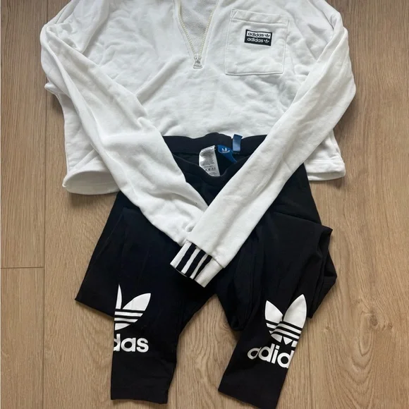 adidas White Sweatshirt with Quarter-Zip and Relaxed Fit - Picture 2 of 2